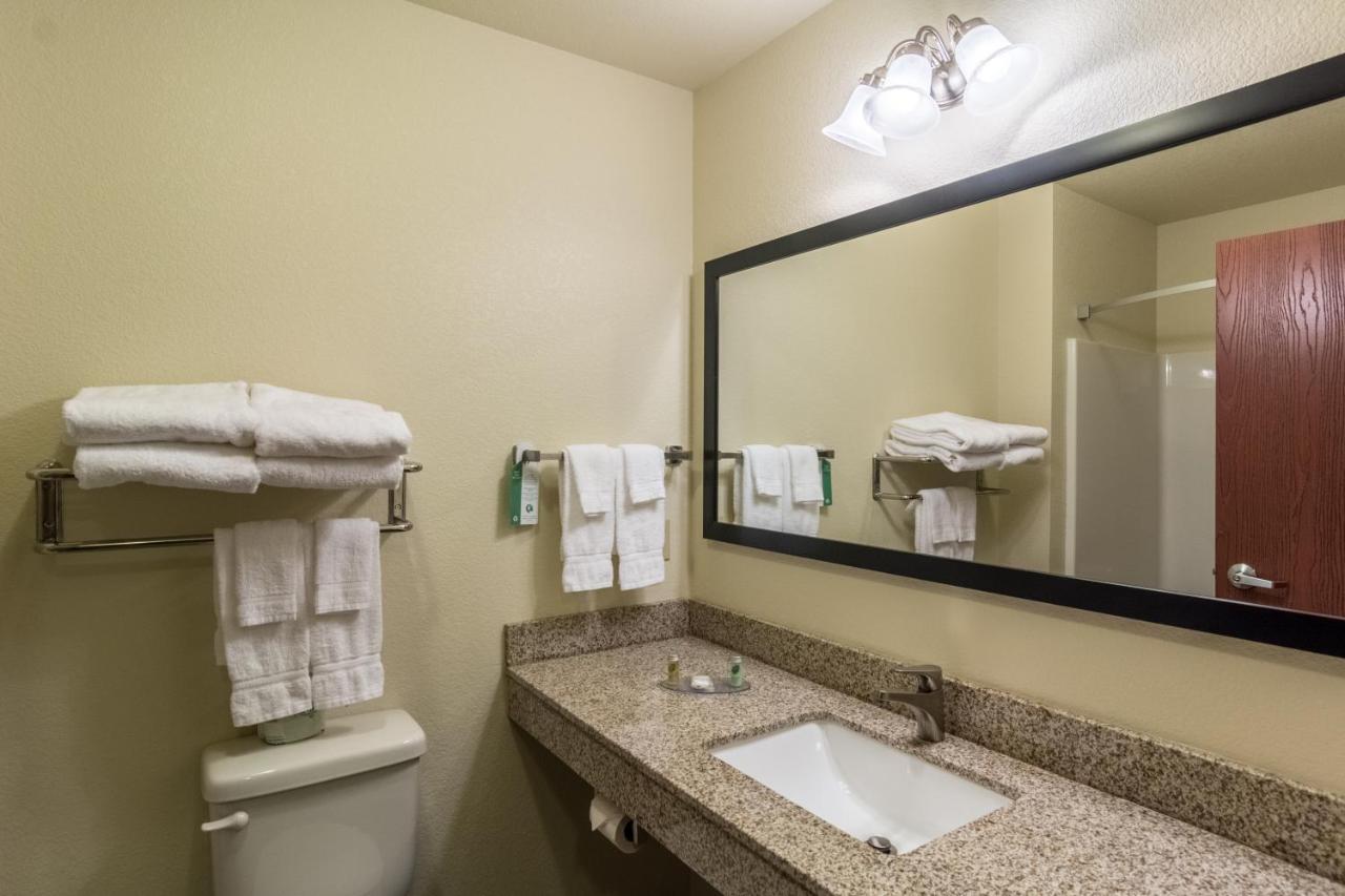 Cobblestone Hotel & Suites - Torrington Exteriér fotografie