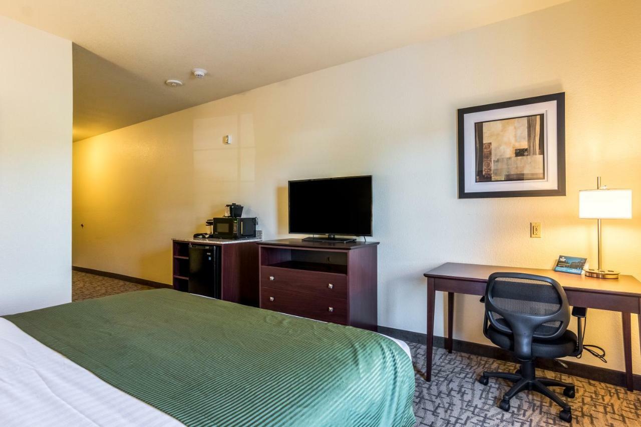 Cobblestone Hotel & Suites - Torrington Exteriér fotografie