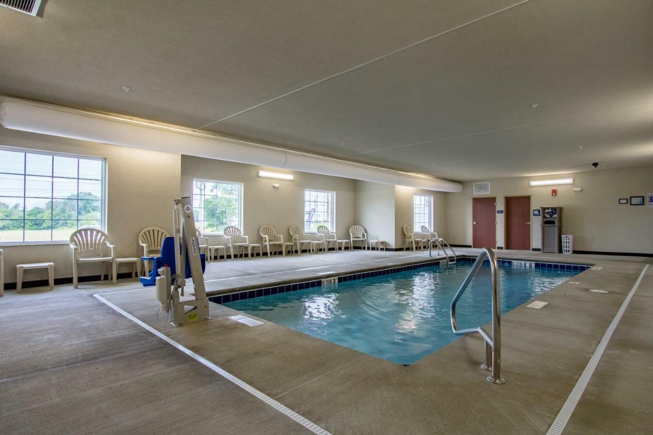 Cobblestone Hotel & Suites - Torrington Exteriér fotografie